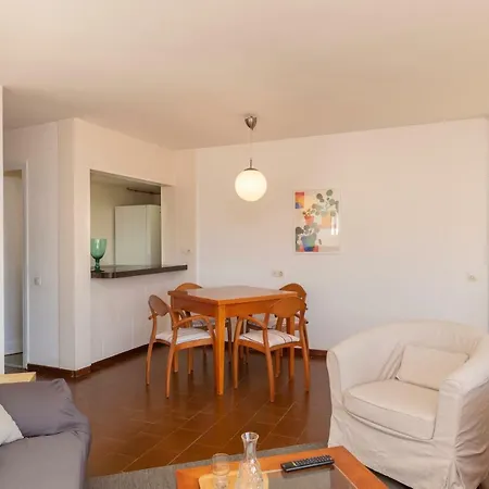 Edificio Tropicana טוסה דה מאר
