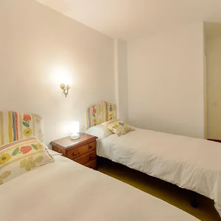 Edificio Tropicana Apartment *