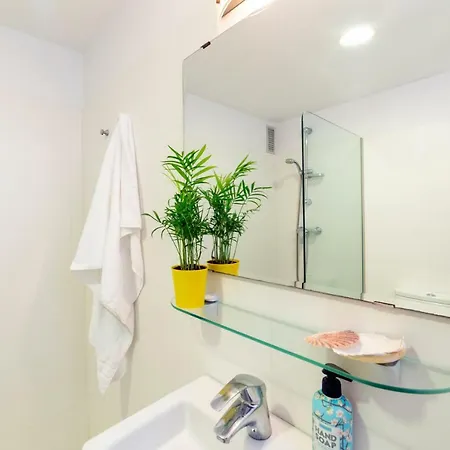 Edificio Tropicana Apartment *